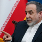 عراقچی خطاب آمریکا: آتش، آتش افروز را می سوزاند